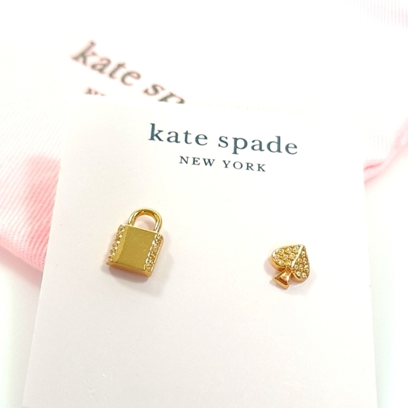 Kate Spade Lock & Spade Earrings Mismatch Stud NWT NEW Post Back Gold - Picture 3 of 10